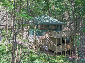 Unique Gatlinburg Cabin Decks, Hot Tub, Fire Pit